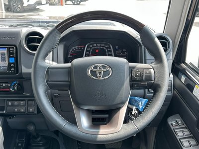 صورة 42 لـ 2026 Toyota LAND CRUISER 70