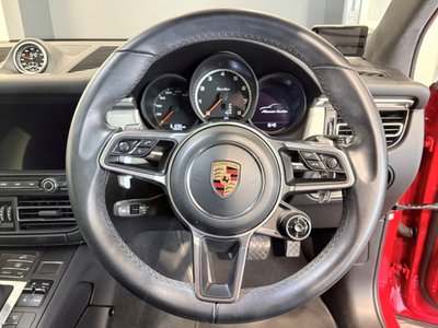 2021 Porsche MACAN — миниатюра 9