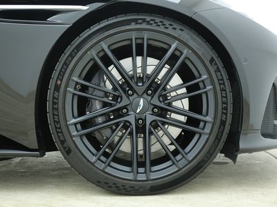صورة مصغرة 18 لـ 2024 Aston Martin DB12