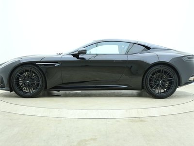 2024 Aston Martin DB12 — фото 8