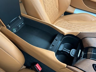 صورة مصغرة 55 لـ 2024 Aston Martin DB12