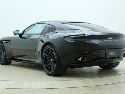 2024 Aston Martin DB12 — фото 7