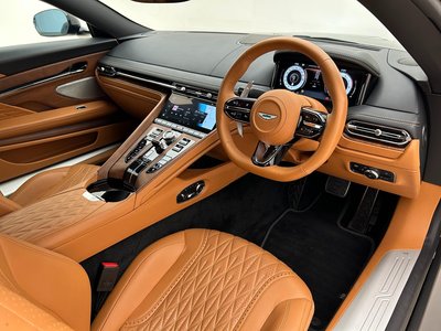 صورة مصغرة 35 لـ 2024 Aston Martin DB12