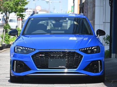 2021 AUDI RS4 AVANT photo 4