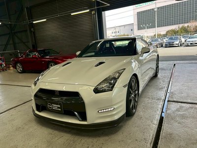 2010 Nissan GT-R 照片 1