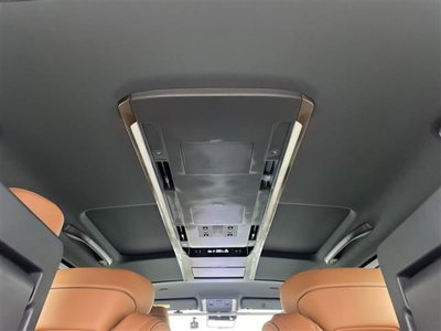 2024 Toyota VELLFIRE — фото 3