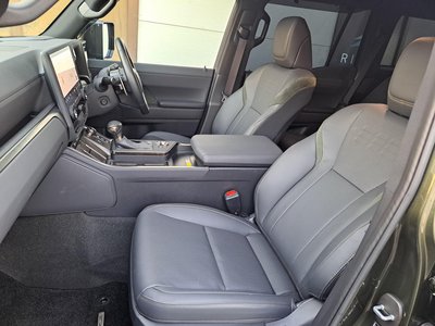 صورة 18 لـ 2025 Lexus GX