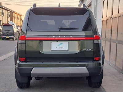 صورة 6 لـ 2025 Lexus GX