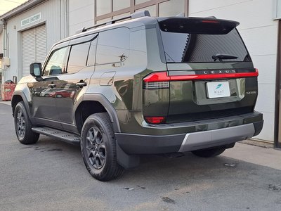 صورة 5 لـ 2025 Lexus GX