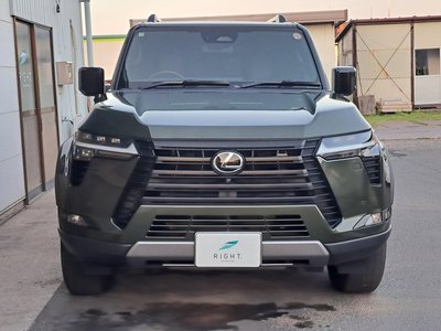 صورة 2 لـ 2025 Lexus GX