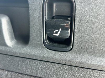 2024 Mercedes-BENZ C-CLASS photo 12
