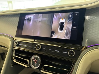 2025 Bentley FLYING SPUR — фото 15