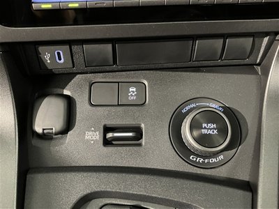 صورة 22 لـ 2024 Toyota GR YARIS