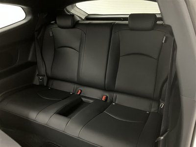 صورة 35 لـ 2024 Toyota GR YARIS