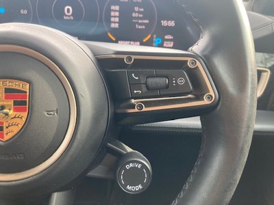 صورة 37 لـ 2020 Porsche TAYCAN