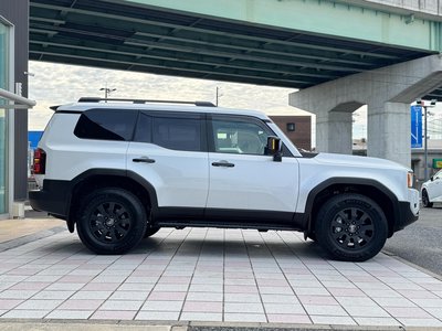 2024 Toyota LAND CRUISER 250 photo 10