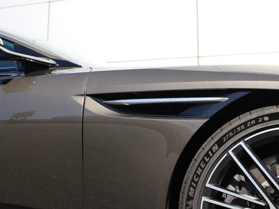 2024 Aston Martin DB12 缩略图 17