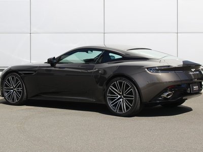 2024 Aston Martin DB12 缩略图 2