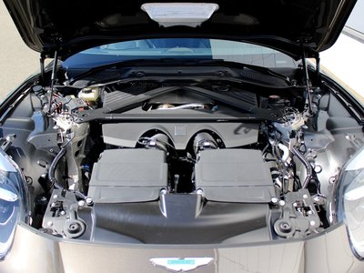 2024 Aston Martin DB12 缩略图 19
