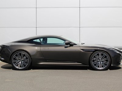 2024 Aston Martin DB12 缩略图 10