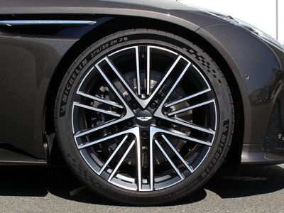 2024 Aston Martin DB12 缩略图 6