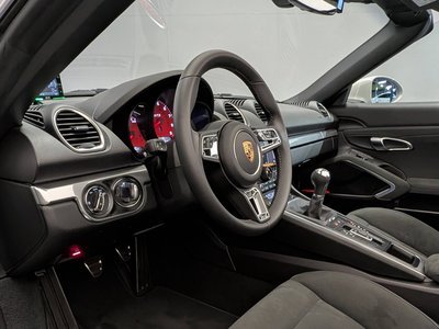 صورة مصغرة 17 لـ 2023 Porsche 718