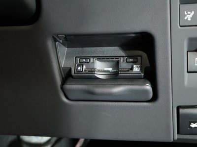 2025 Lexus LM photo 10