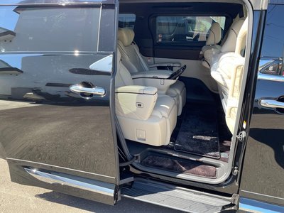 2025 Toyota ALPHARD — фото 24