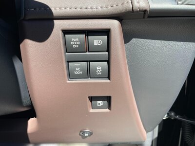 2025 Toyota ALPHARD — фото 27