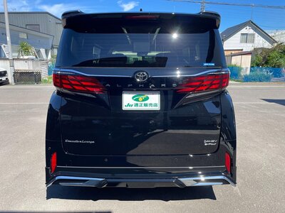 2025 Toyota ALPHARD — фото 32