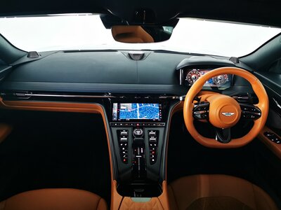 2023 Aston Martin DB12 照片 12