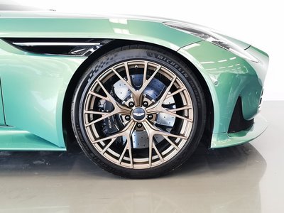2023 Aston Martin DB12 照片 7