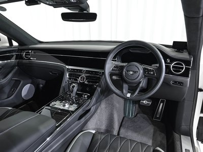 2025 Bentley FLYING SPUR — миниатюра 30