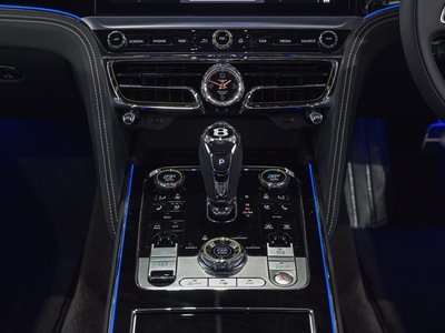 2025 Bentley FLYING SPUR — миниатюра 25