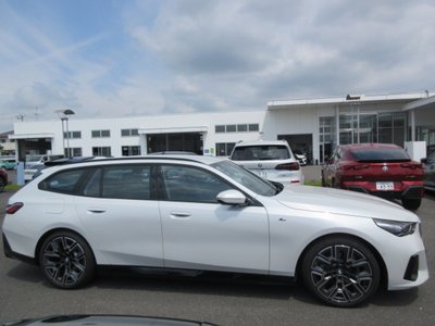 2025 BMW 5 SERIES TOURING 照片 6