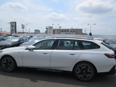 2025 BMW 5 SERIES TOURING 照片 10