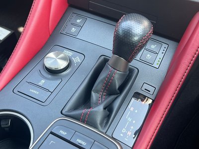 2019 Lexus RC F thumbnail 31