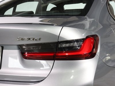 2026 BMW 3 SERIES photo 12