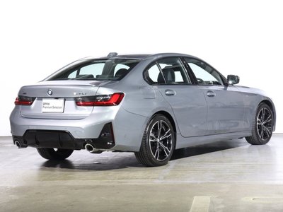 2026 BMW 3 SERIES photo 2