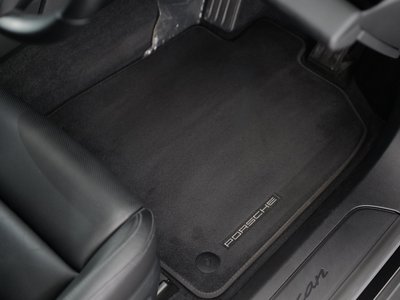 2021 Porsche TAYCAN 照片 41