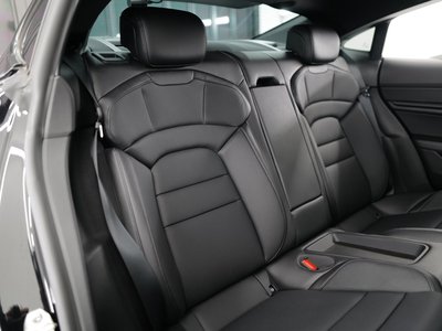 2021 Porsche TAYCAN 照片 11