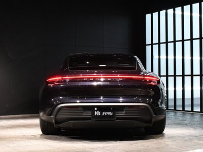 2021 Porsche TAYCAN 照片 47