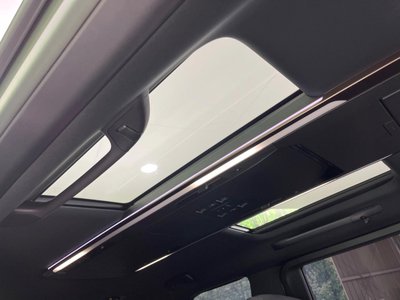 2025 Toyota ALPHARD — фото 3