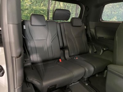 2025 Toyota ALPHARD — фото 12