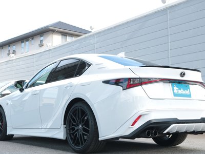 2024 Lexus IS — миниатюра 33