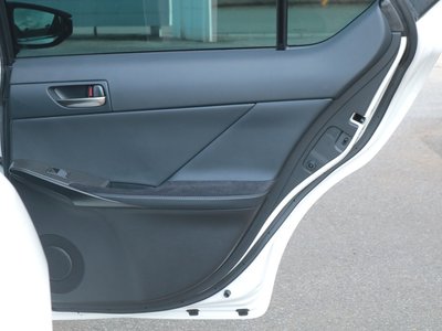 2024 Lexus IS — миниатюра 26