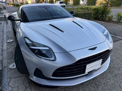 صورة 16 لـ 2025 Aston Martin DB12