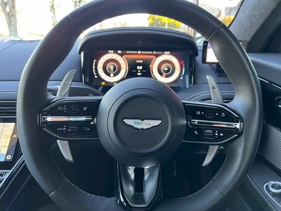 صورة مصغرة 57 لـ 2025 Aston Martin DB12
