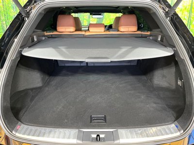 صورة 12 لـ 2025 Toyota CROWN ESTATE