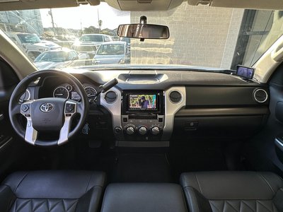 صورة 48 لـ 2017 Toyota TUNDRA